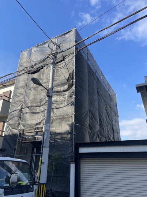 大阪府堺市　T様邸　外壁・屋根改修工事の足場工事